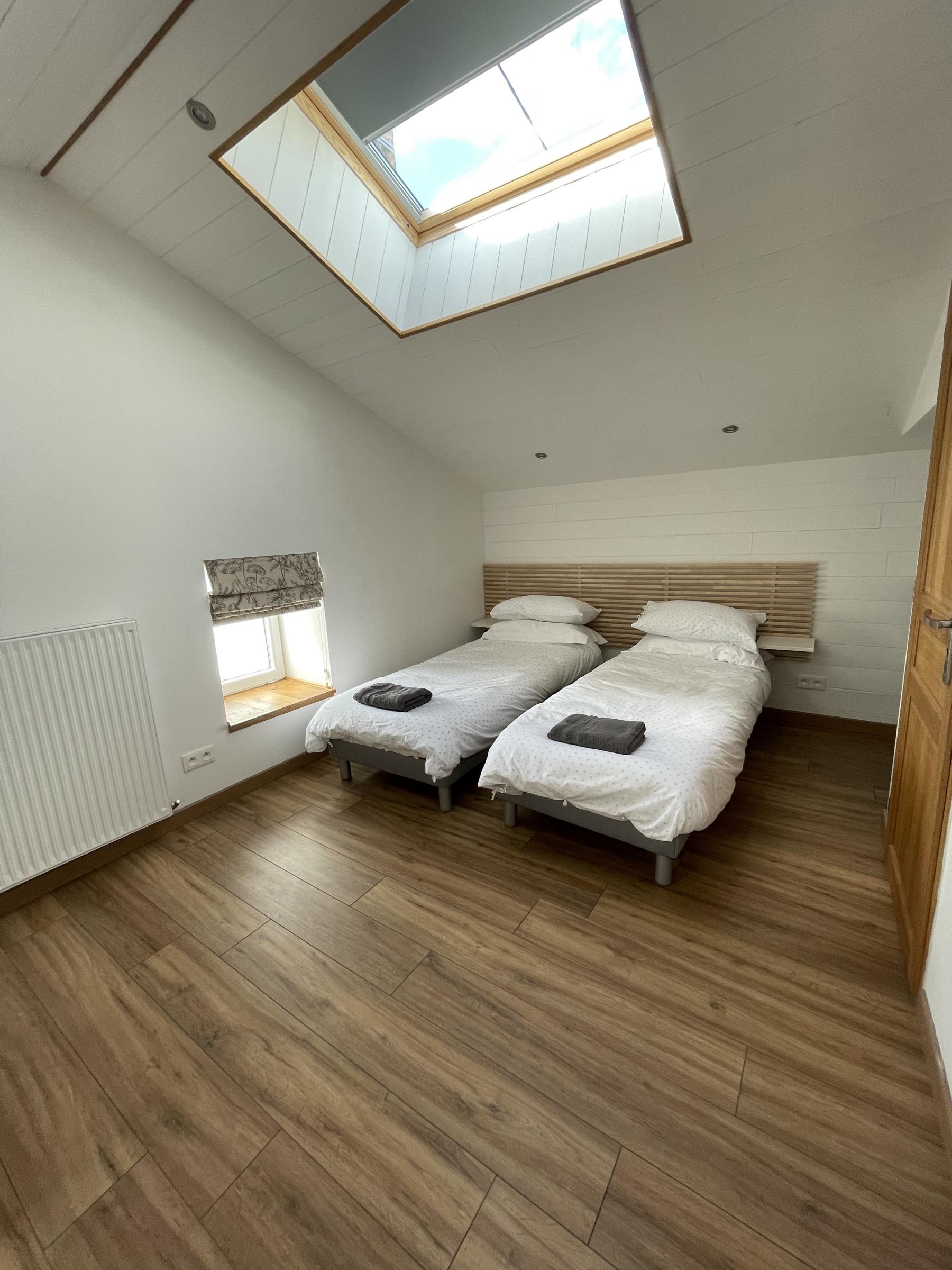 Twin Room 4 guests, 2 bedrooms, 3 beds, 2.5 bathrooms